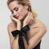 Черные ленты для связывания SILKY SENSUAL HANDCUFFS - Bijoux Indiscrets - купить с доставкой в Калининграде