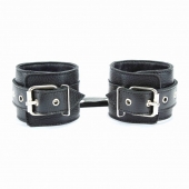 Чёрные кожаные оковы с клепками - БДСМ Арсенал - купить с доставкой в Калининграде