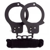 Чёрные наручники из листового металла в комплекте с веревкой BONDX METAL CUFFS LOVE ROPE SET - Dream Toys - купить с доставкой в Калининграде