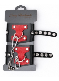 Черные наручники с красным декором и заклепками - Crazy Handmade - купить с доставкой в Калининграде