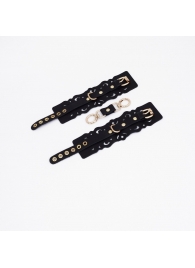 Черные кожаные наручники с узорами и золотистой фурнитурой - Crazy Handmade - купить с доставкой в Калининграде