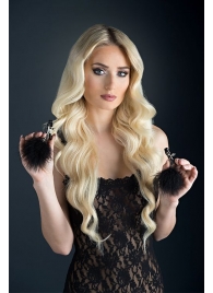 Зажимы для сосков с пухом FEATHERED NIPPLE CLAMPS - Blush Novelties - купить с доставкой в Калининграде
