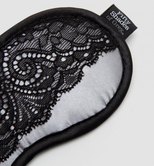 Атласная маска с кружевом Play Nice - Fifty Shades of Grey - купить с доставкой в Калининграде