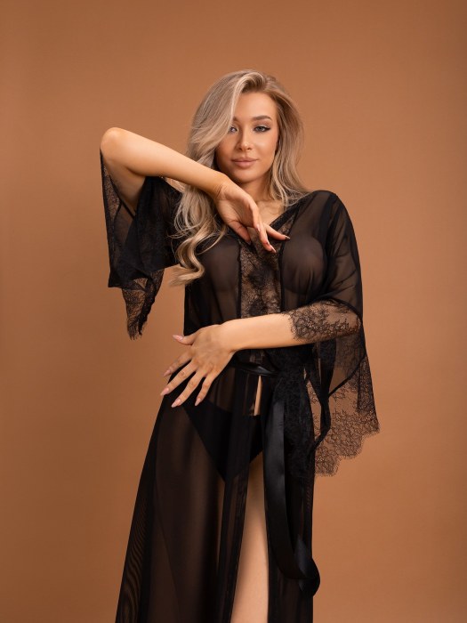 Элегантный пеньюар с отделкой кружевом - Le Frivole купить с доставкой