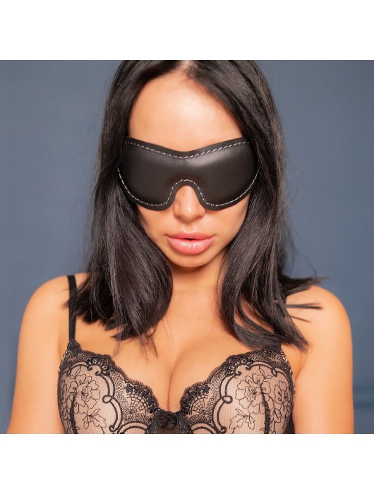 Черная мягкая закрытая маска из натуральной кожи - Crazy Handmade - купить с доставкой в Калининграде