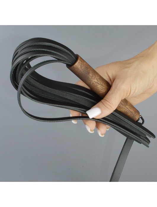 Черная кожаная плеть с деревянной рукоятью - 44 см. - Sitabella - купить с доставкой в Калининграде